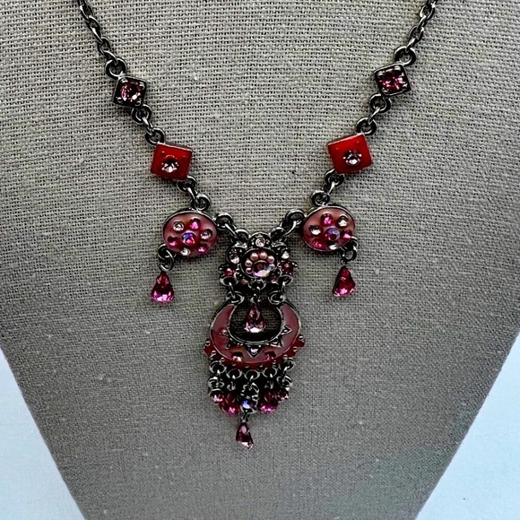 Boho Chic Pink Crystal Chandelier Necklace.   B39 - Picture 3 of 6